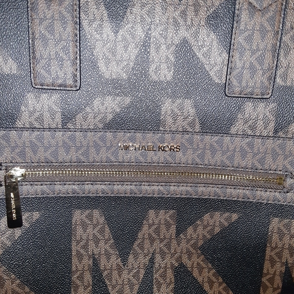 Michael Kors Kensly 🤎 - Picture 5 of 10